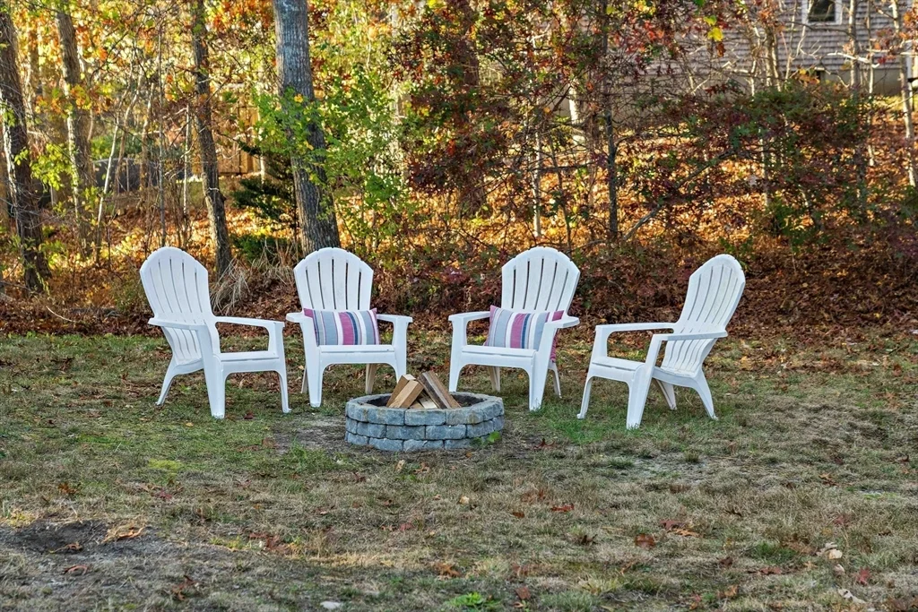 3 bed, 1 bath apartment for rent at 36 Cranberry Ave, Mashpee — photo 18 of 20
