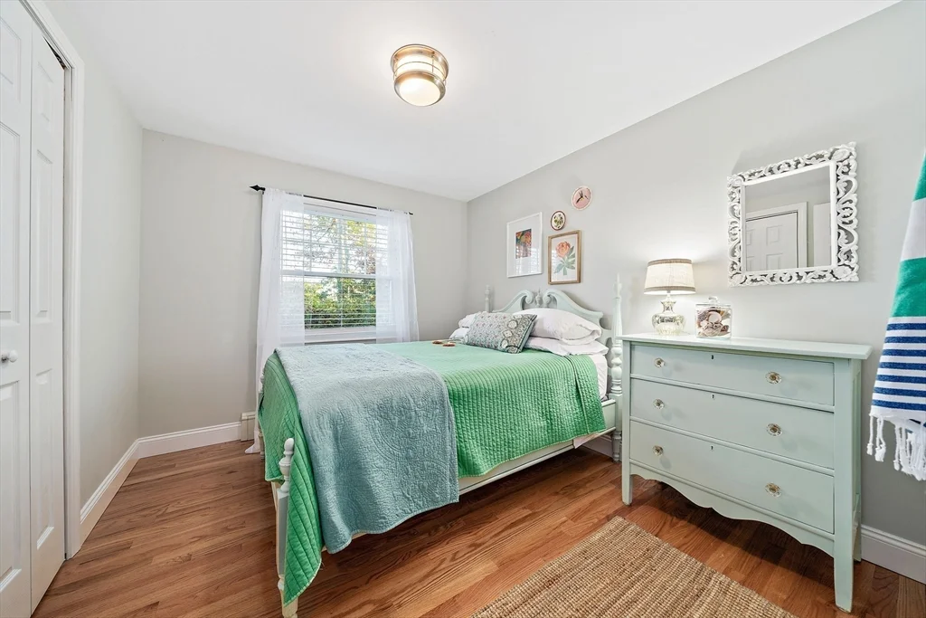 3 bed, 1 bath apartment for rent at 36 Cranberry Ave, Mashpee — photo 9 of 20