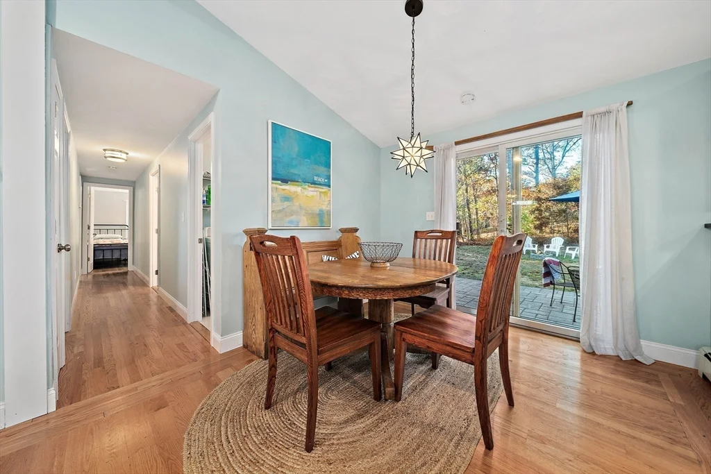 3 bed, 1 bath apartment for rent at 36 Cranberry Ave, Mashpee — photo 5 of 20