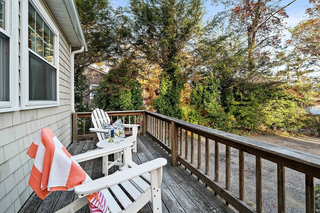 3 bed, 1 bath apartment for rent at 36 Cranberry Ave, Mashpee — photo 2 of 20