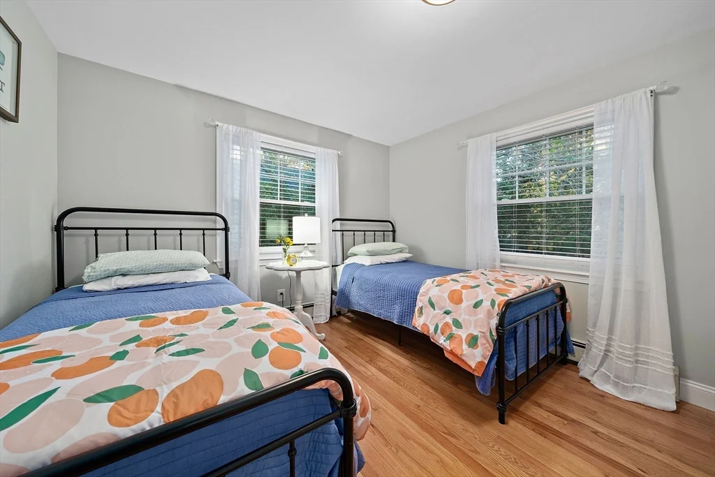 3 bed, 1 bath apartment for rent at 36 Cranberry Ave, Mashpee — photo 13 of 20