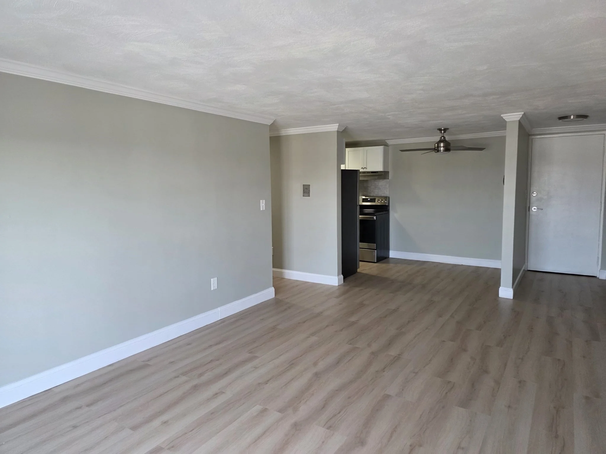 2 bed, 1 bath apartment for rent at 36 Crescent St Unit 17, Wakefield — photo 5 of 20