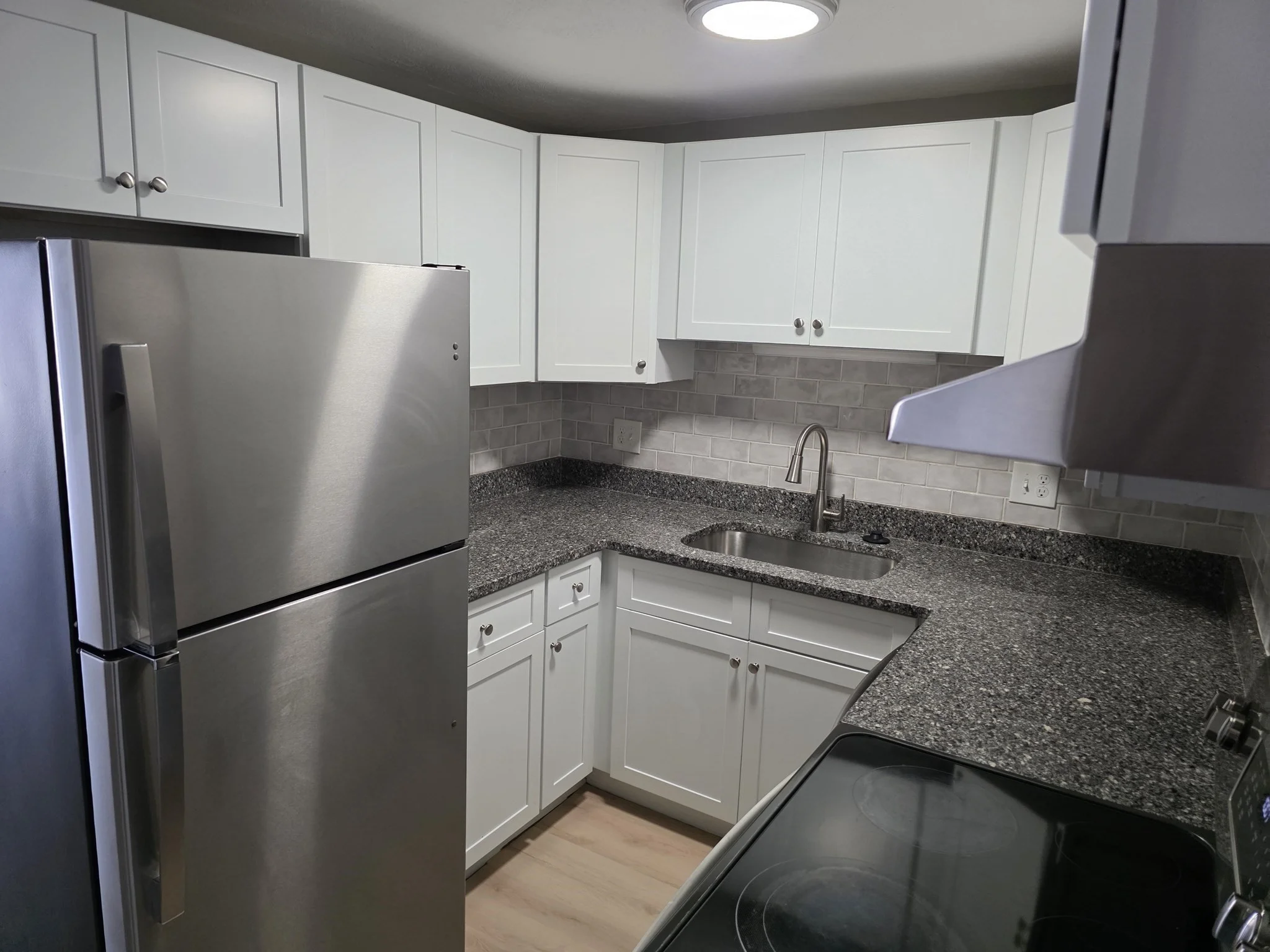 2 bed, 1 bath apartment for rent at 36 Crescent St Unit 17, Wakefield — photo 2 of 20