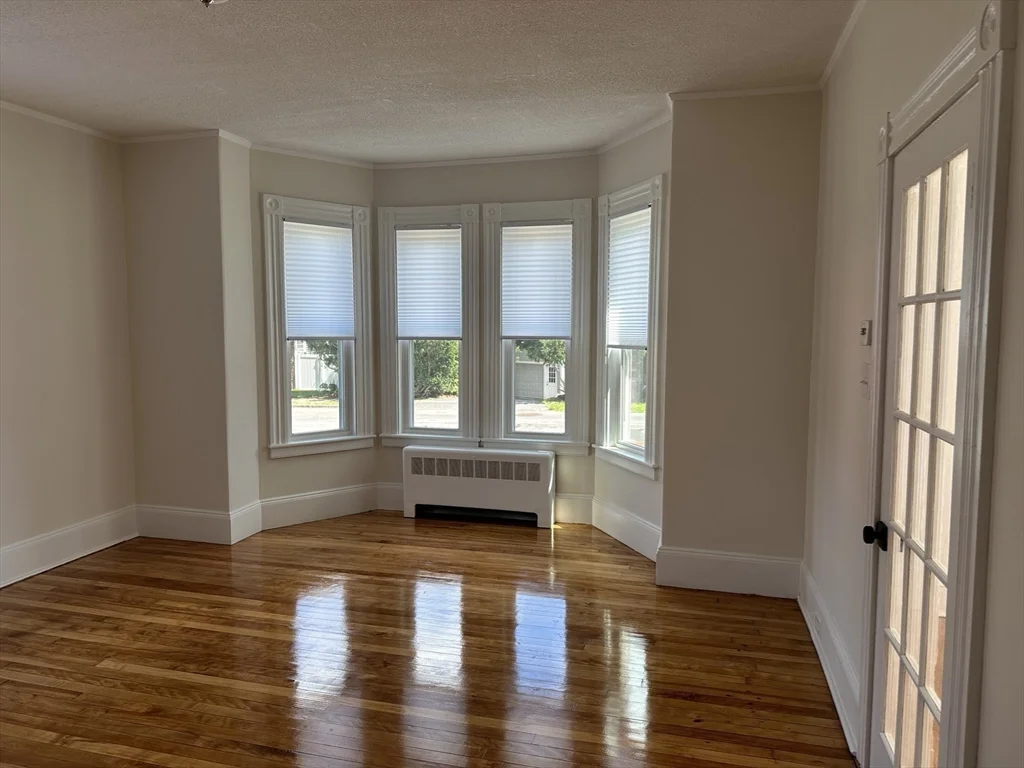 2 bed, 1 bath apartment for rent at 36 Cross St Unit 1, Winchester — photo 8 of 16