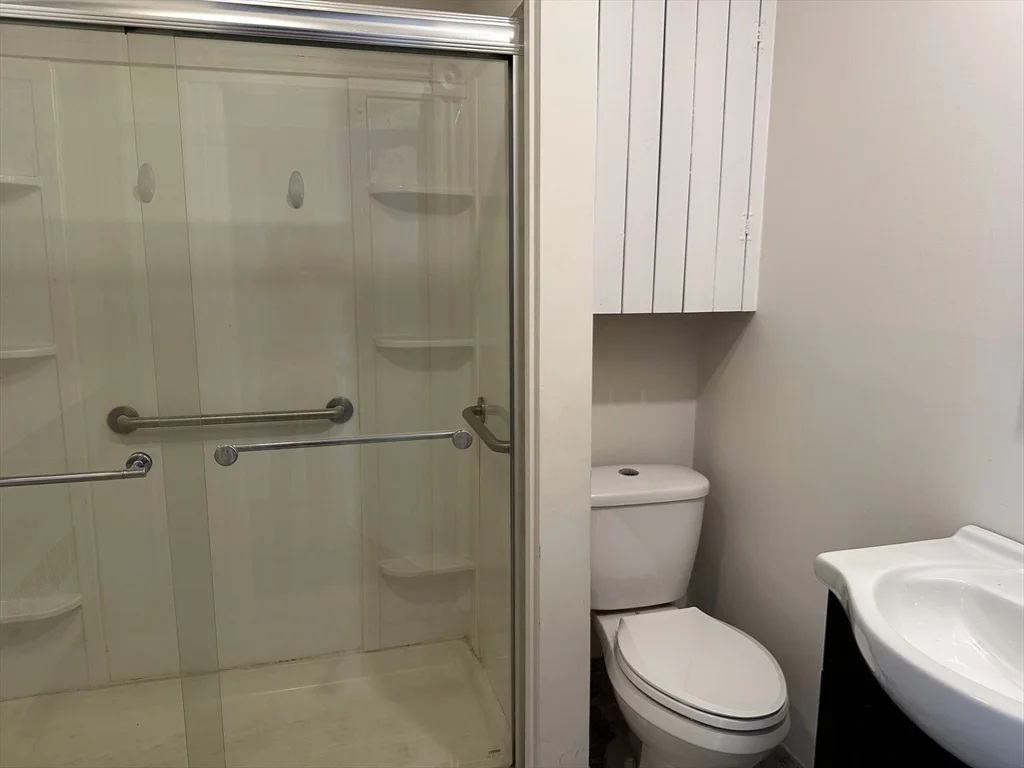 2 bed, 1 bath apartment for rent at 36 Cross St Unit 1, Winchester — photo 12 of 16