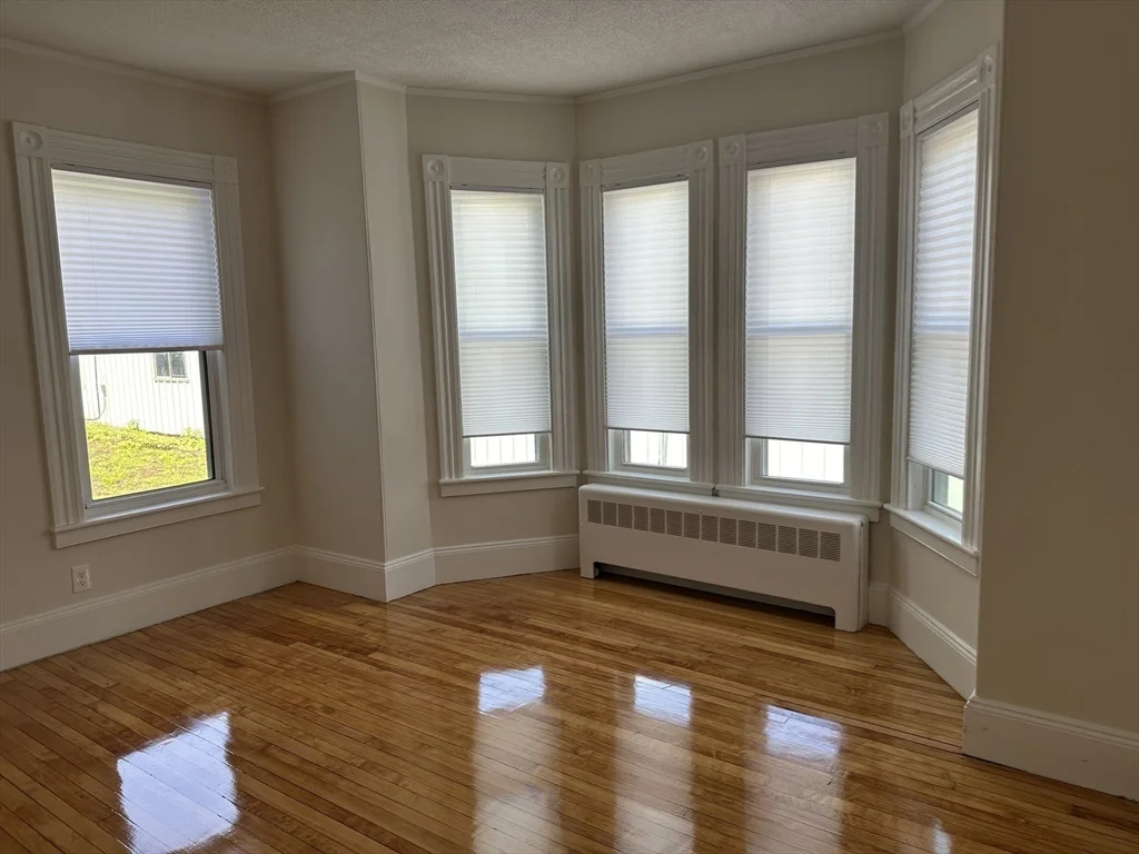 2 bed, 1 bath apartment for rent at 36 Cross St Unit 1, Winchester — photo 14 of 16