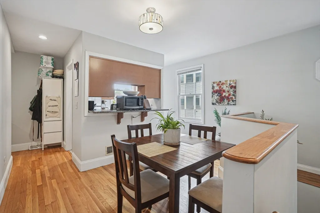 2 bed, 1 bath apartment for rent at 36 Cummings Rd Unit 1, Brighton — photo 5 of 23