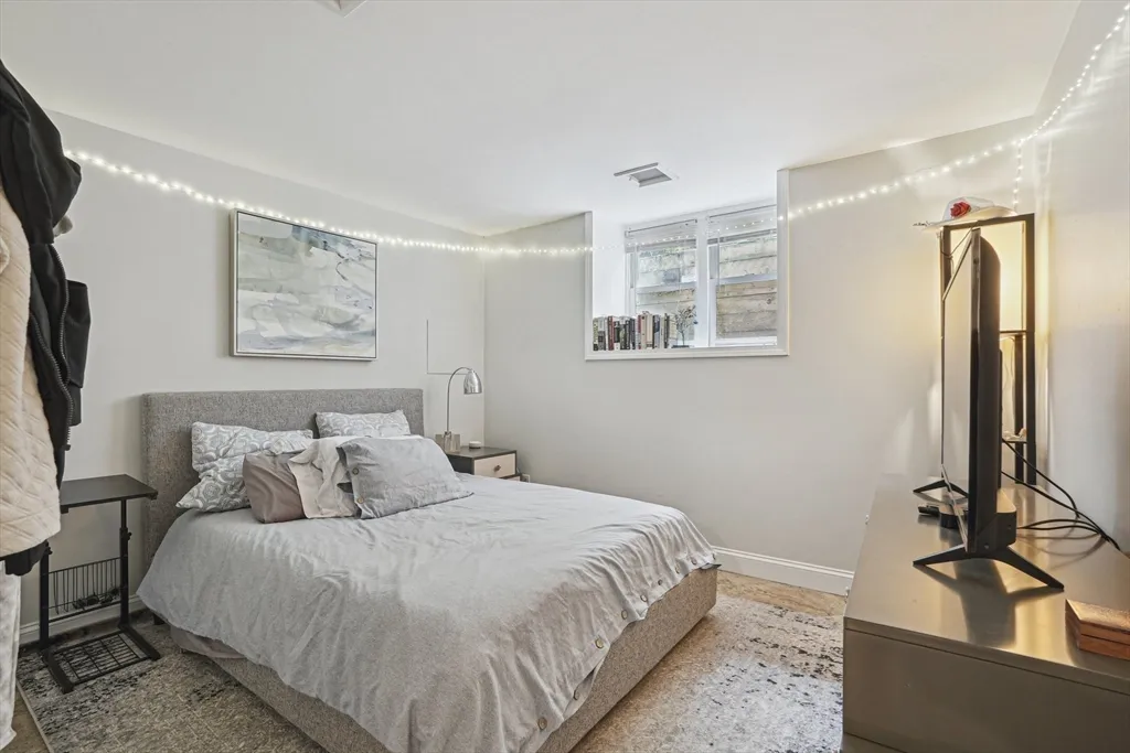 2 bed, 1 bath apartment for rent at 36 Cummings Rd Unit 1, Brighton — photo 15 of 23