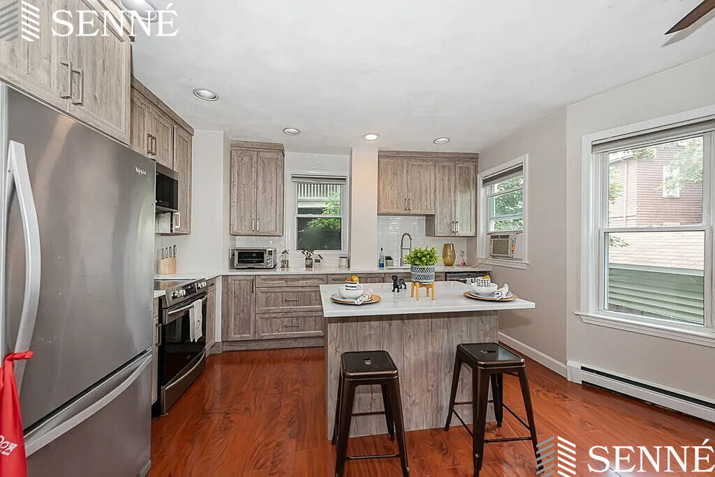 2 bed, 1 bath apartment for rent at 36 Cutler St Unit 02, Winthrop