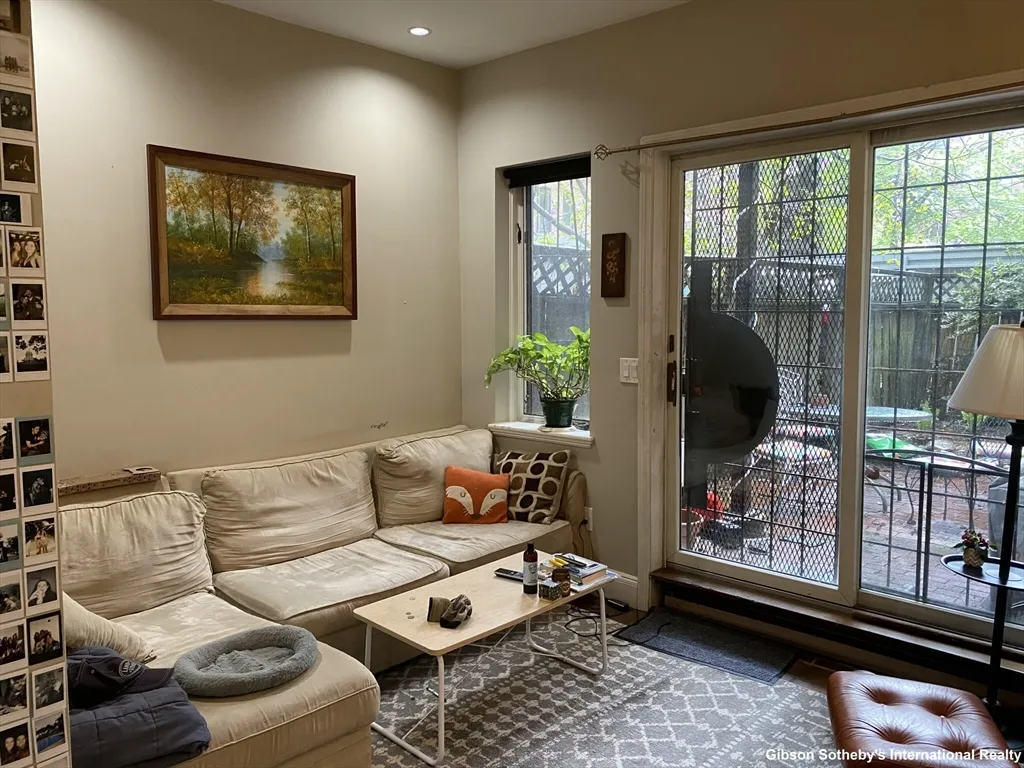 1 bed, 1 bath apartment for rent at 36 Dartmouth St Unit 1, South End — photo 1 of 12