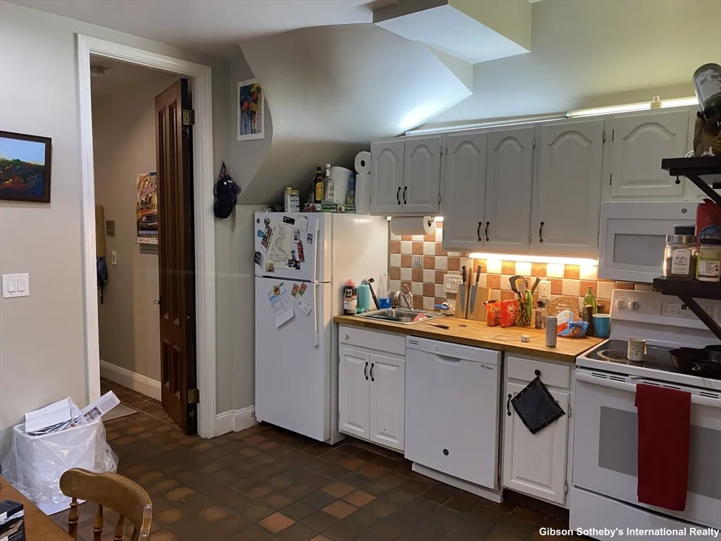 1 bed, 1 bath apartment for rent at 36 Dartmouth St Unit 1, South End — photo 3 of 12