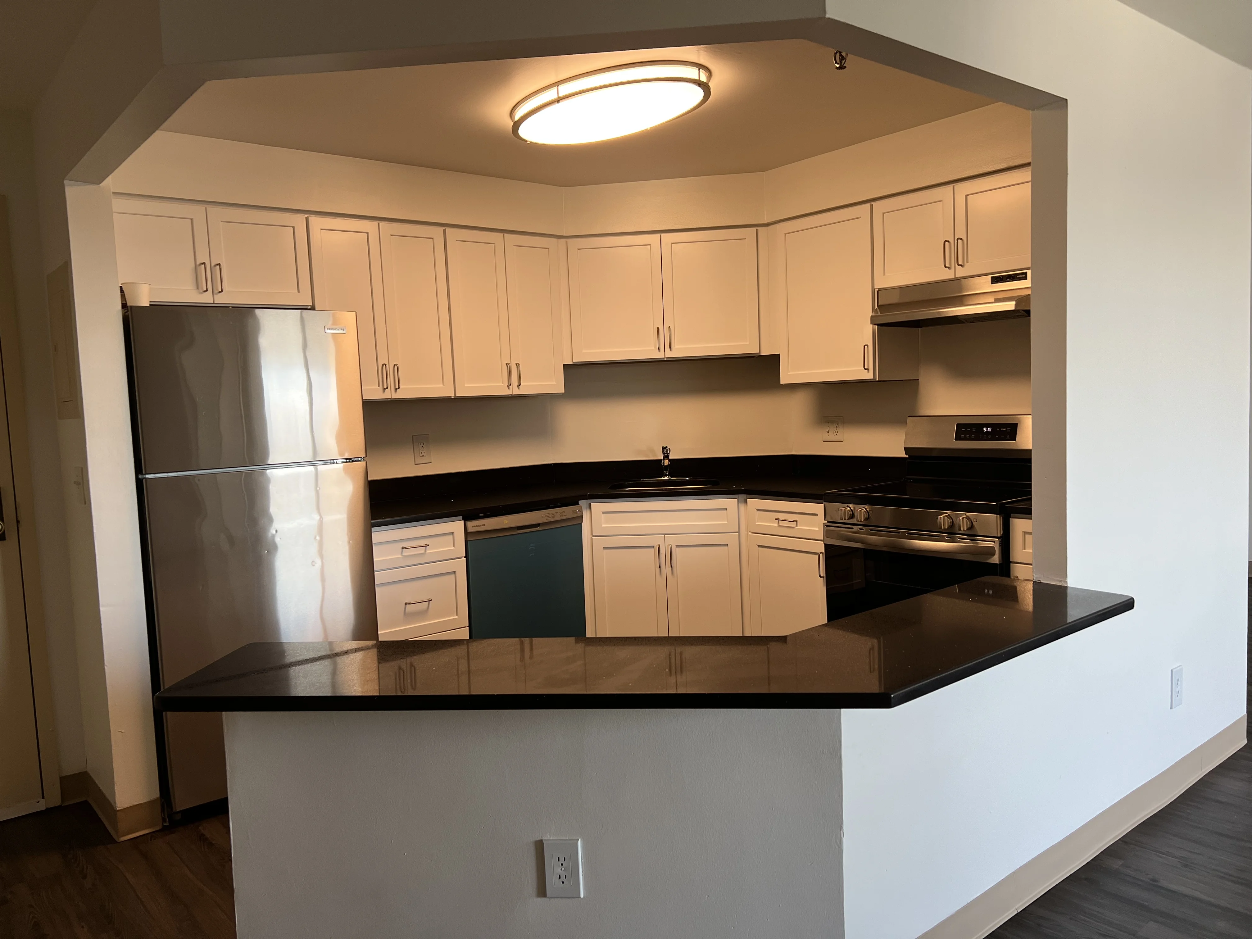 2 bed, 2 bath apartment for rent at 36 Dartmouth St Unit 1008, Malden — photo 2 of 13