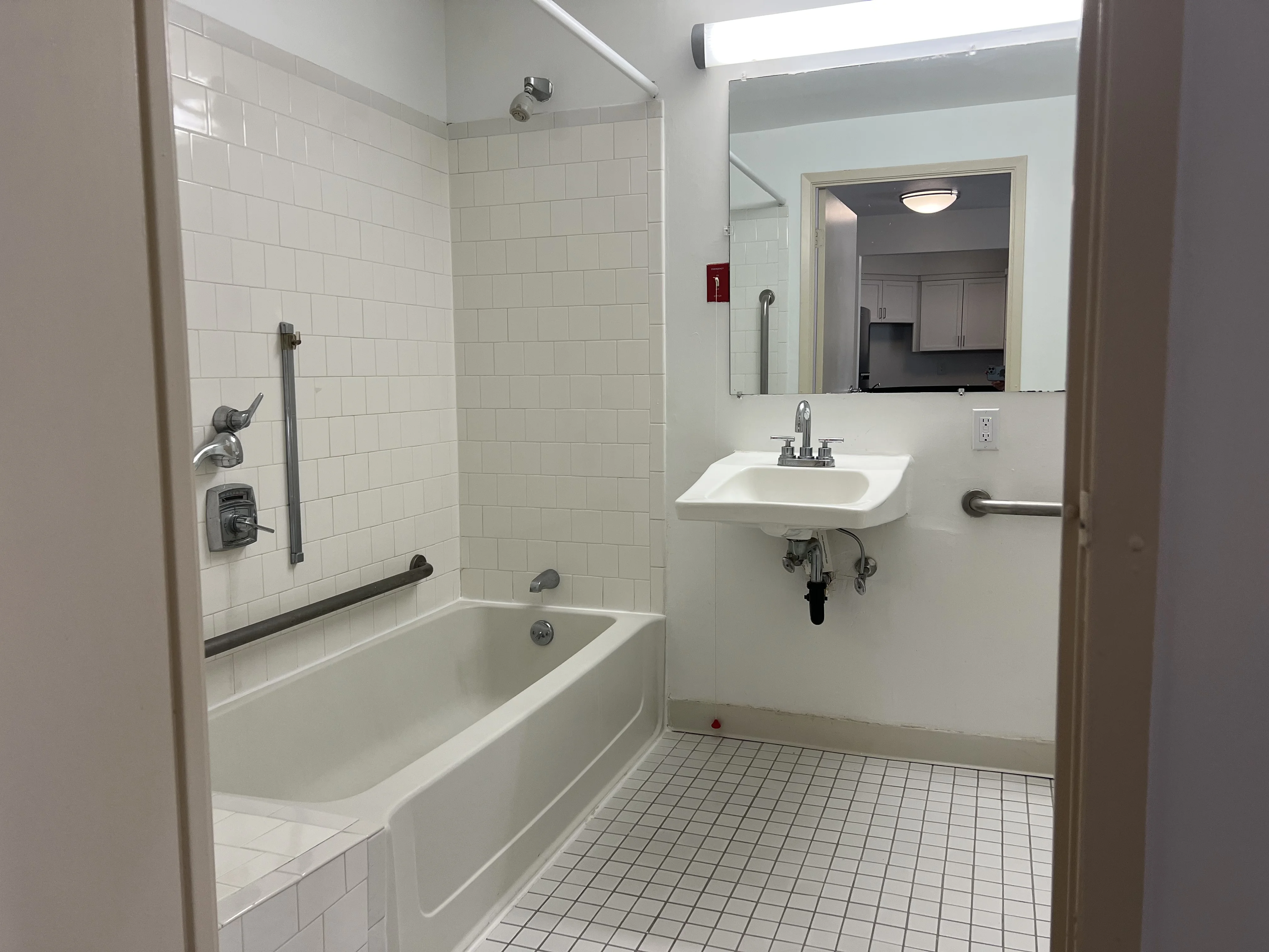 1 bed, 1 bath apartment for rent at 36 Dartmouth St Unit 505, Malden — photo 8 of 9