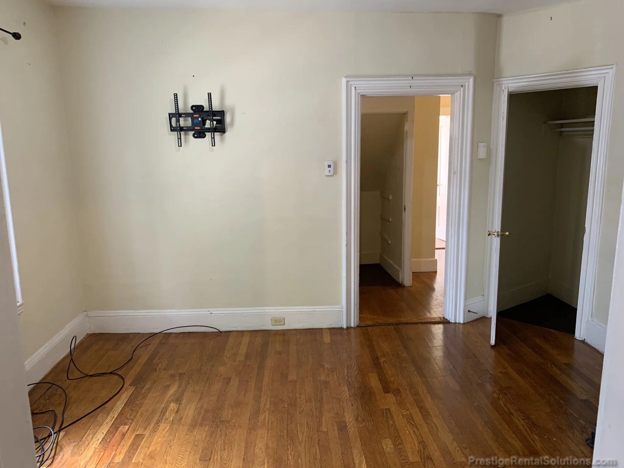 3 bed, 2 bath apartment for rent at 36 Davison St Unit 1, Hyde Park — photo 9 of 20