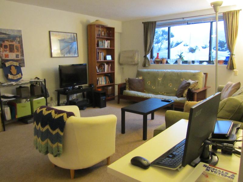 2 bed, 1 bath apartment for rent at 36 Dighton St Unit 1, Brighton