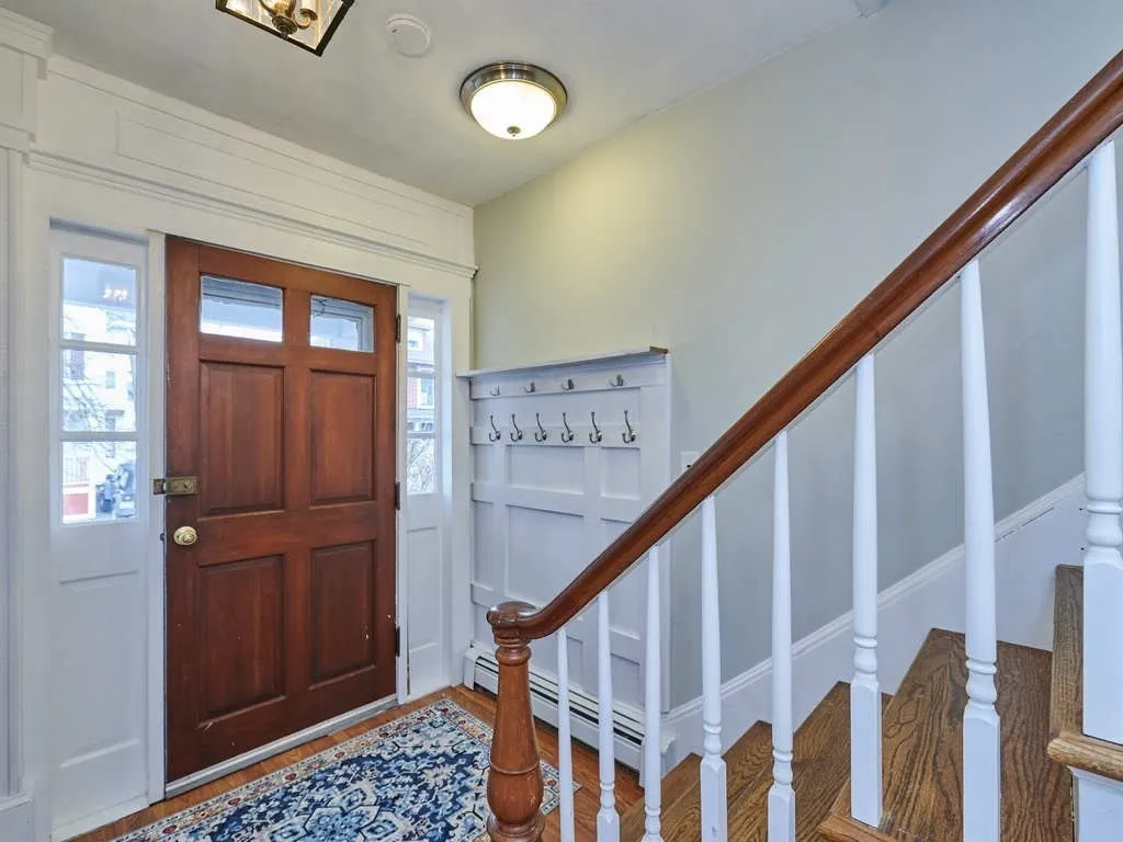4 bed, 2 bath apartment for rent at 36 E Foster, Melrose — photo 3 of 21