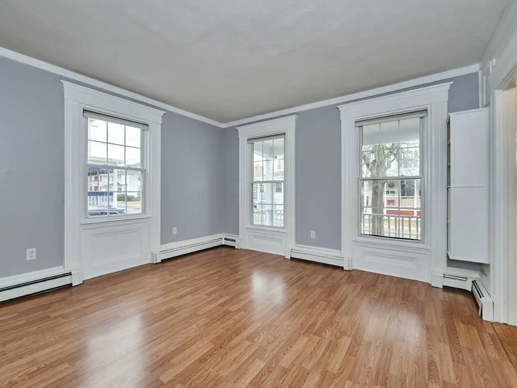 4 bed, 2 bath apartment for rent at 36 E Foster, Melrose — photo 5 of 21