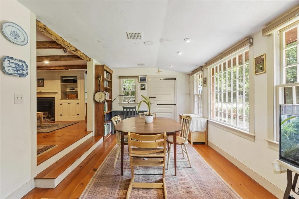 2 bed, 2 bath apartment for rent at 36 East St, Hingham — photo 10 of 35