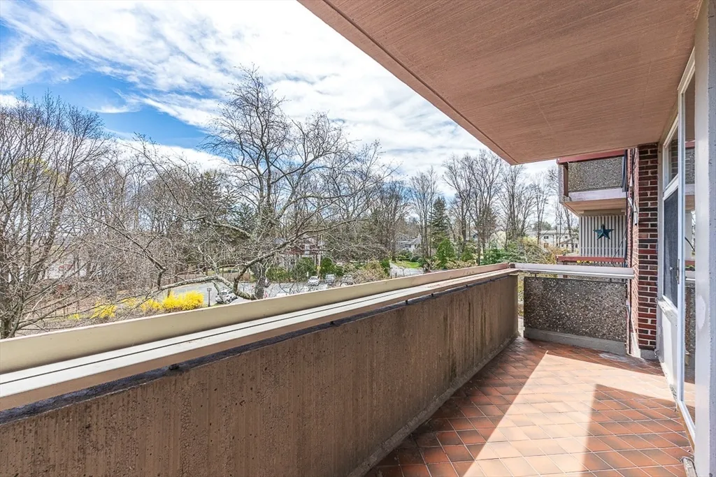2 bed, 2 bath apartment for rent at 36 Eliot St Unit 11, Jamaica Plain — photo 9 of 12