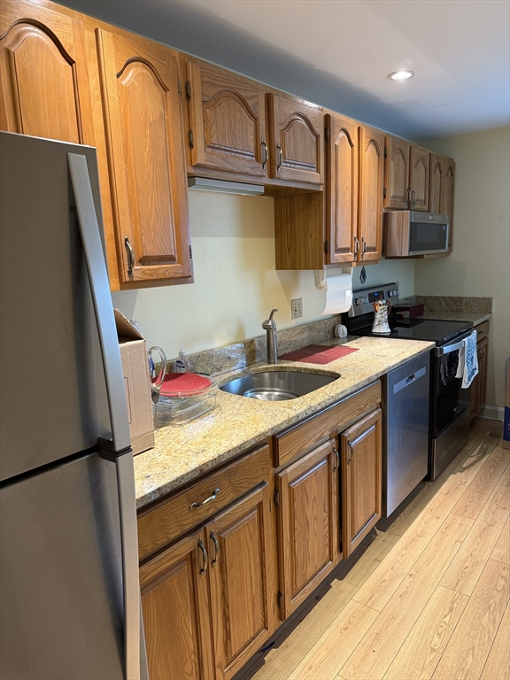 2 bed, 1.5 bath apartment for rent at 36 Essex Green Ln Unit B, Peabody — photo 6 of 8