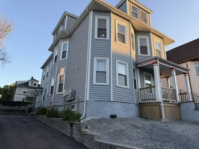 3 bed, 1 bath apartment for rent at 36 Fairmount Unit 2, Dorchester