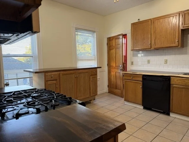 3 bed, 1 bath apartment for rent at 36 Fairmount Unit 2, Dorchester — photo 9 of 16