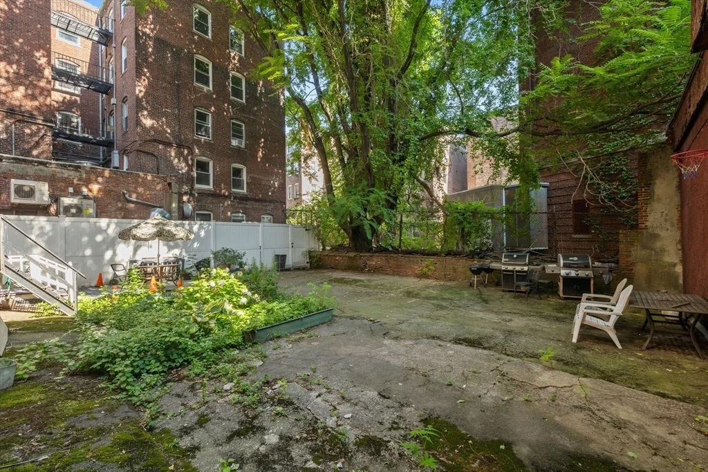1 bed, 1 bath apartment for rent at 36 Fleet Unit 6, North End — photo 9 of 10