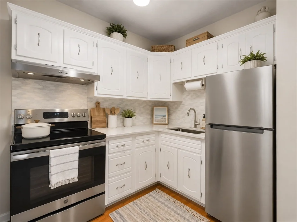 1 bed, 1 bath apartment for rent at 36 Fleet Unit 6, North End — photo 3 of 10