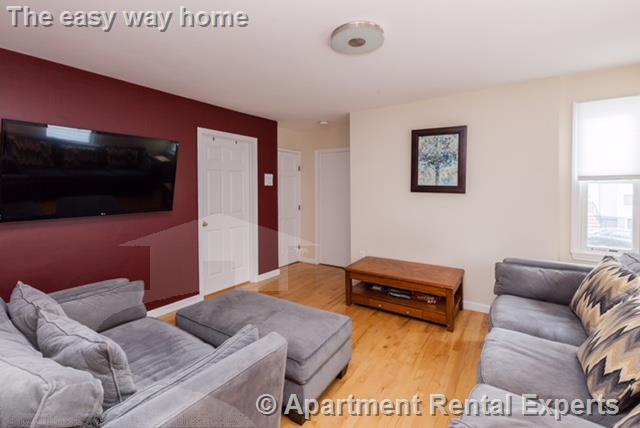 3 bed, 2 bath apartment for rent at 36 Florence St Unit 1, Sullivan Square — photo 6 of 8