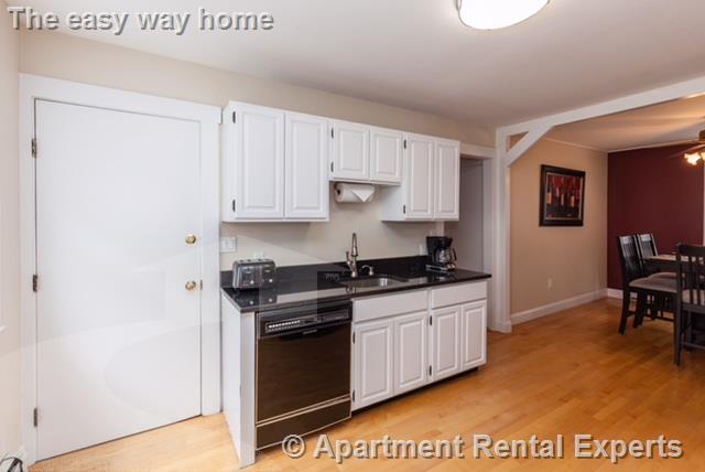 3 bed, 2 bath apartment for rent at 36 Florence St Unit 1, Sullivan Square — photo 1 of 8