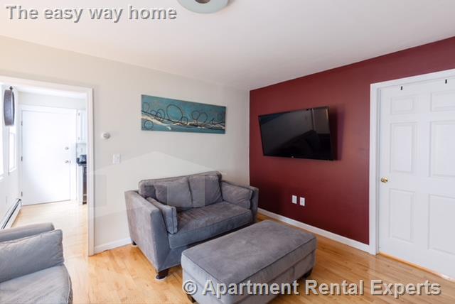3 bed, 2 bath apartment for rent at 36 Florence St Unit 1, Sullivan Square — photo 7 of 8