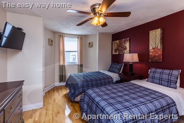 3 bed, 2 bath apartment for rent at 36 Florence St Unit 1, Sullivan Square — photo 2 of 8