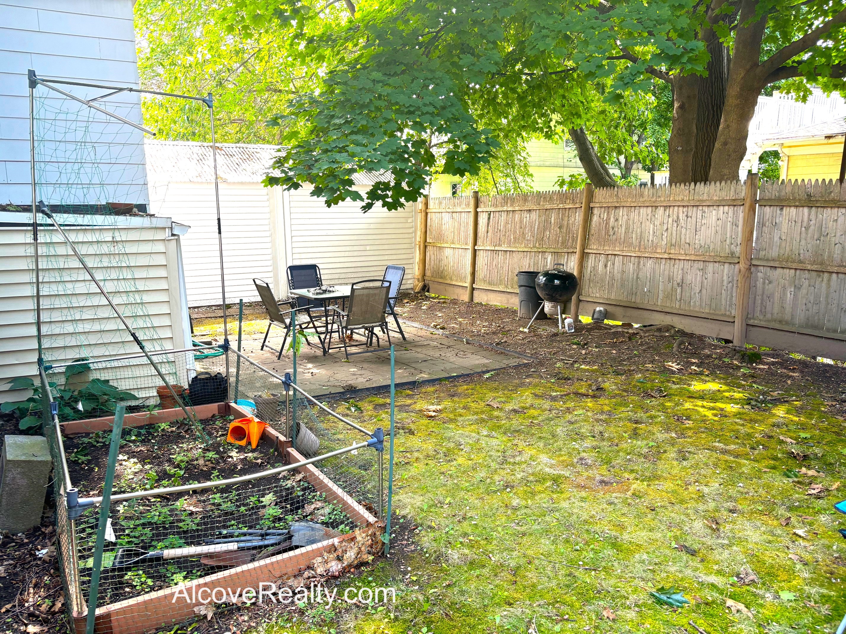 4 bed, 2 bath apartment for rent at 36 Foskett St Unit 2, Powder House Square — photo 16 of 16