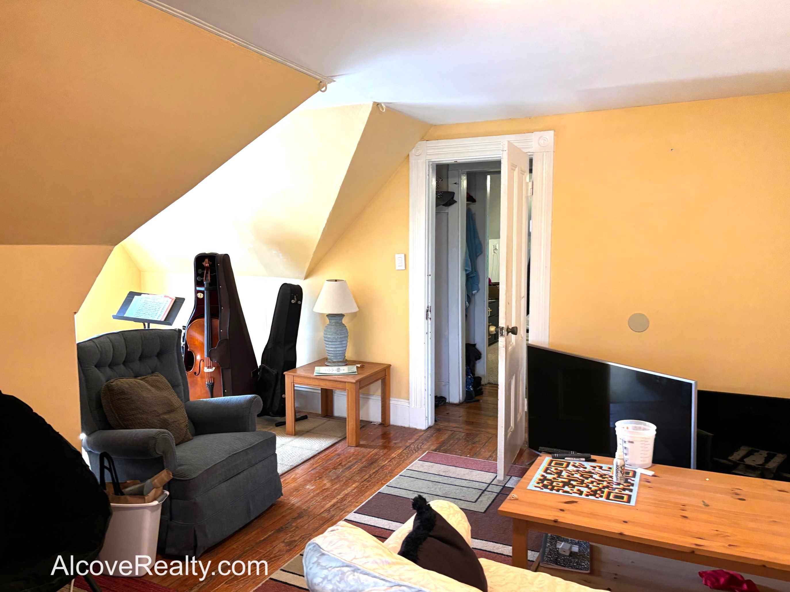 4 bed, 2 bath apartment for rent at 36 Foskett St Unit 2, Powder House Square — photo 10 of 16