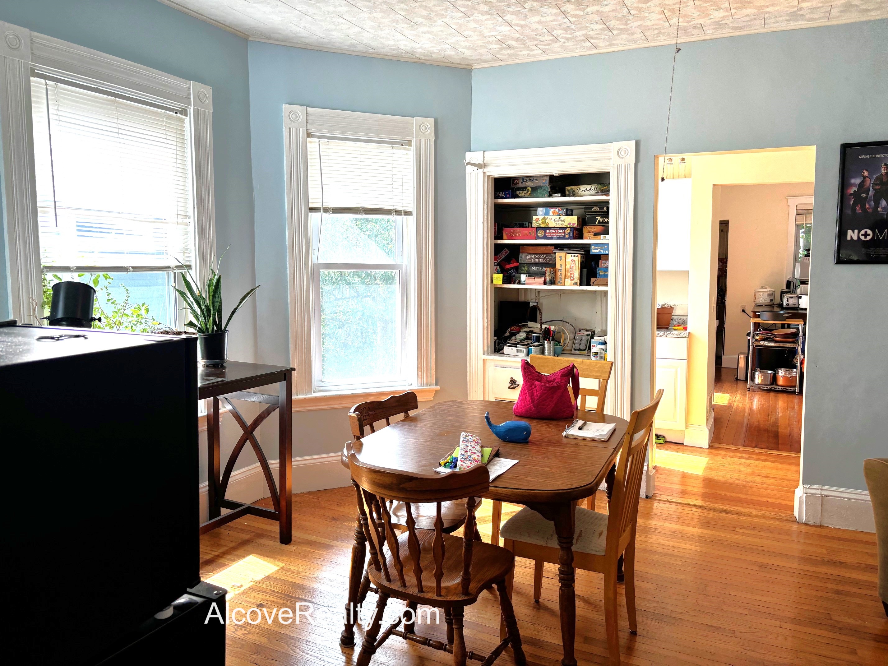 4 bed, 2 bath apartment for rent at 36 Foskett St Unit 2, Powder House Square — photo 2 of 16