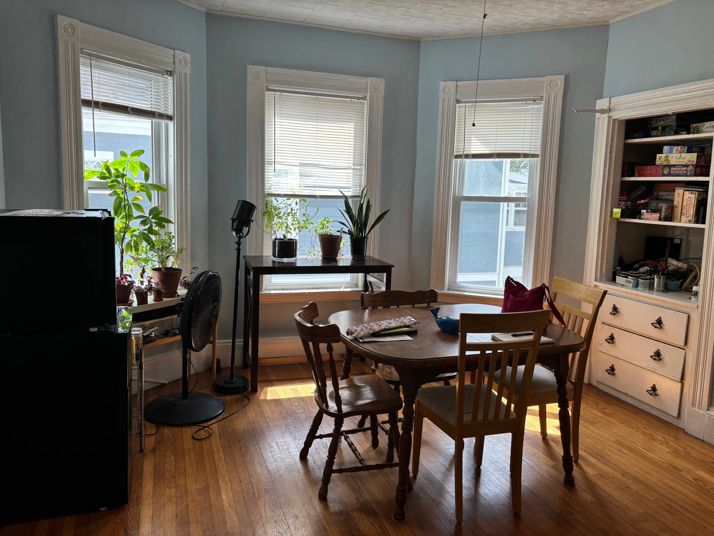 4 bed, 2 bath apartment for rent at 36 Foskett St Unit 2a, Powder House Square — photo 6 of 33