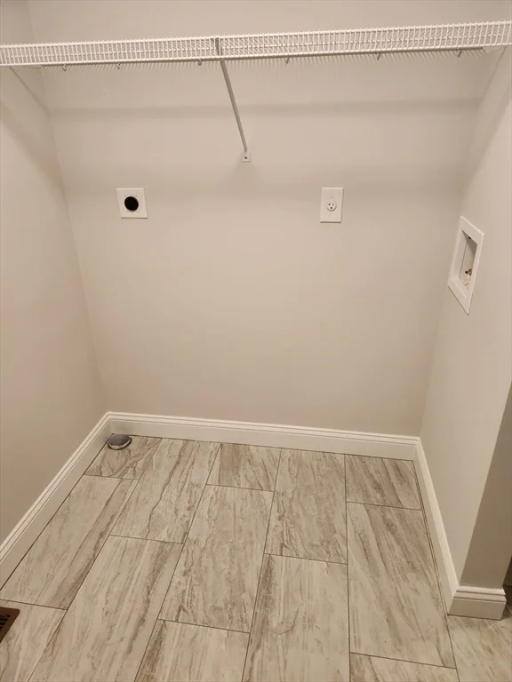 2 bed, 2 bath apartment for rent at 36 Four Seasons Dr Unit 36, Hampstead — photo 8 of 28