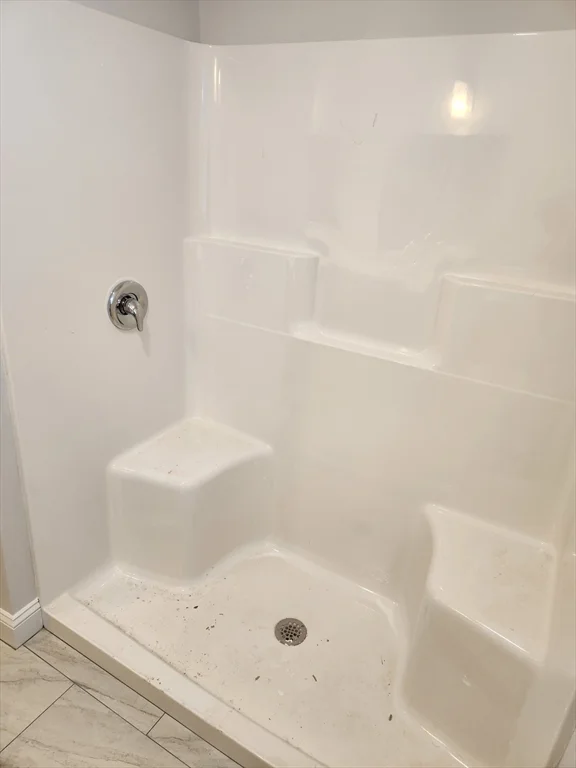 2 bed, 2 bath apartment for rent at 36 Four Seasons Dr Unit 36, Hampstead — photo 10 of 28