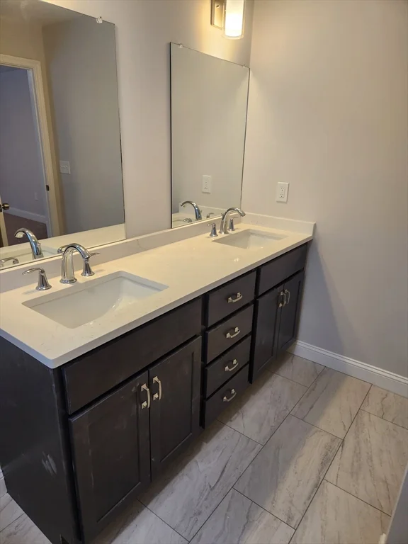 2 bed, 2 bath apartment for rent at 36 Four Seasons Dr Unit 36, Hampstead — photo 9 of 28
