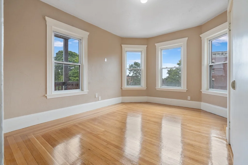 4 bed, 1 bath apartment for rent at 36 Georgia St Unit 2, Boston — photo 2 of 9
