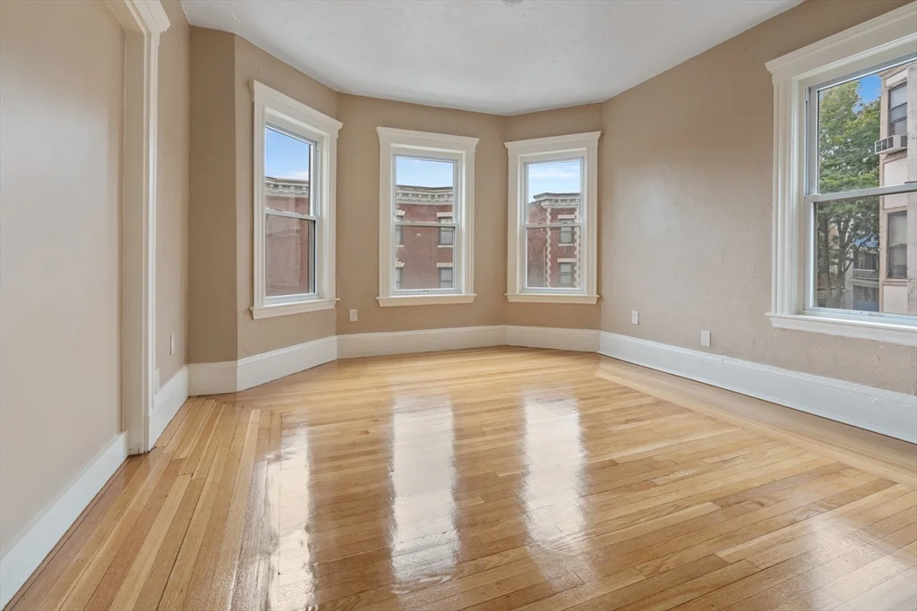 4 bed, 1 bath apartment for rent at 36 Georgia St Unit 2, Boston — photo 7 of 9