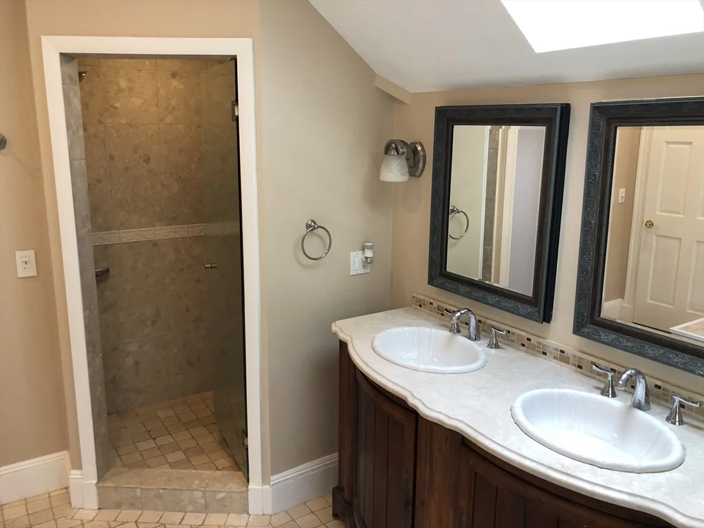 1 bed, 1 bath apartment for rent at 36 Gerald Rd Unit 3, Brighton — photo 17 of 21