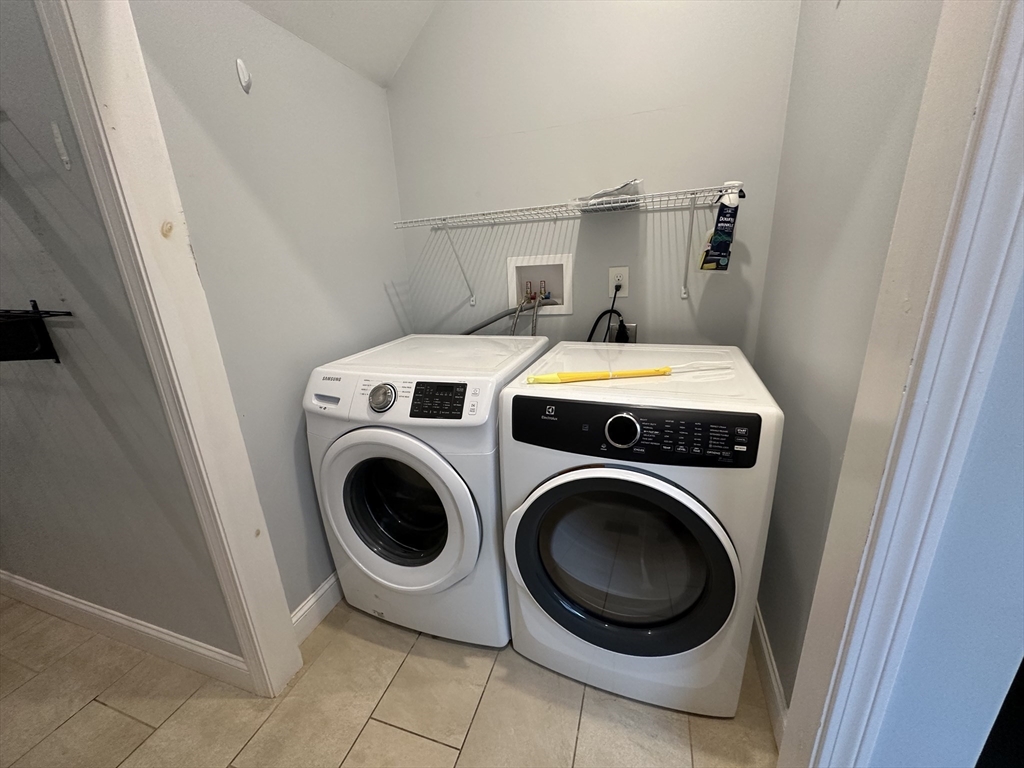 3 bed, 3 bath apartment for rent at 36 Gordon Unit 1, Waltham — photo 13 of 13