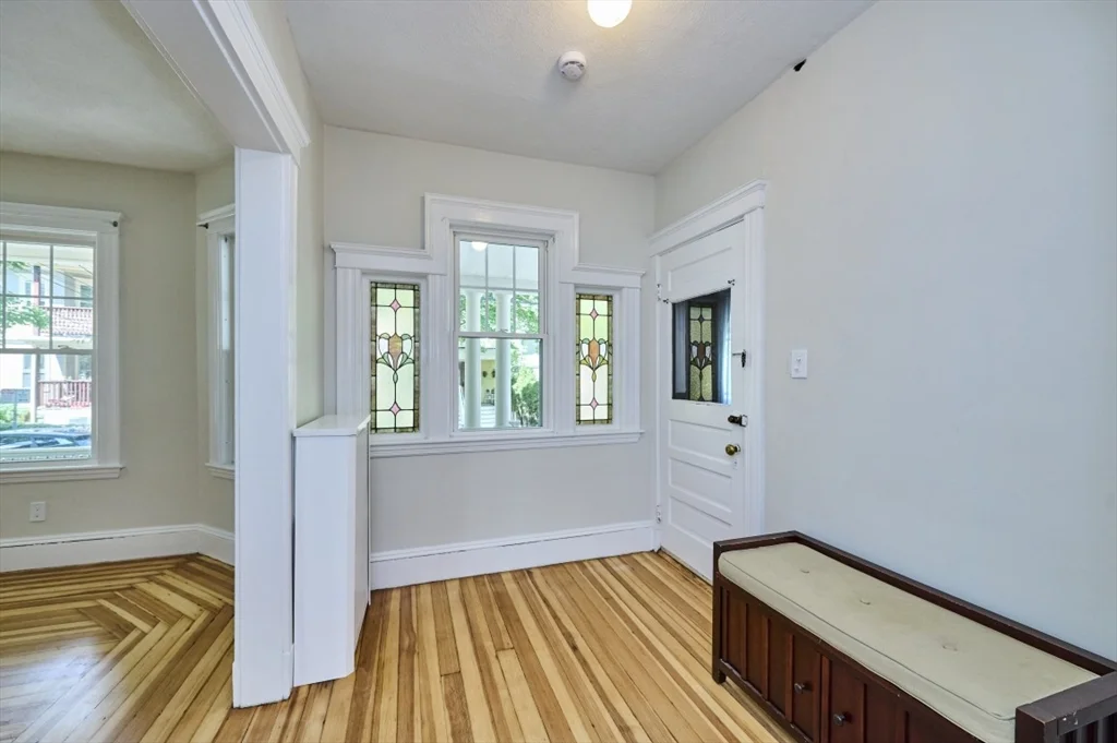 2 bed, 1 bath apartment for rent at 36 Granville Rd Unit 1, West Cambridge — photo 3 of 17