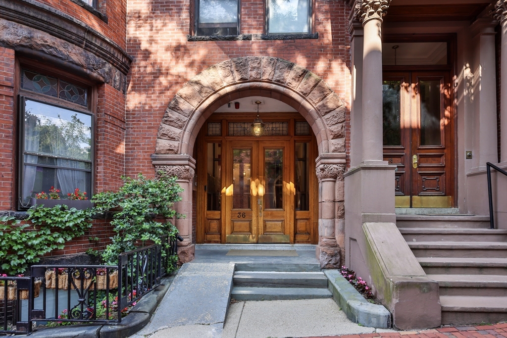 2 bed, 1 bath apartment for rent at 36 Hancock St Unit 7A, Beacon Hill — photo 2 of 36