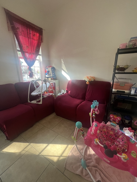 1 bed, 1 bath apartment for rent at 36 Hawthorne St Unit 2, Chelsea — photo 3 of 5