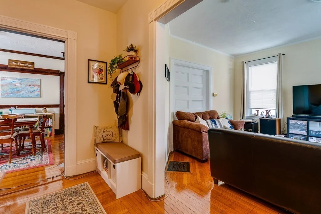 1 bed, 1 bath apartment for rent at 36 Hewlett St Unit 1, Roslindale — photo 4 of 13