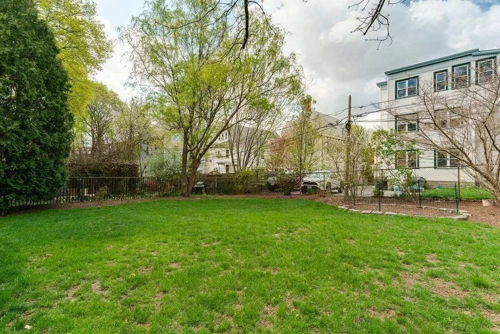 1 bed, 1 bath apartment for rent at 36 Hewlett St Unit 1, Roslindale — photo 13 of 13