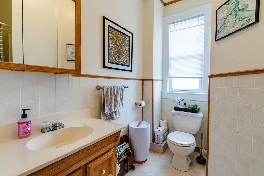1 bed, 1 bath apartment for rent at 36 Hewlett St Unit 1, Roslindale — photo 9 of 13