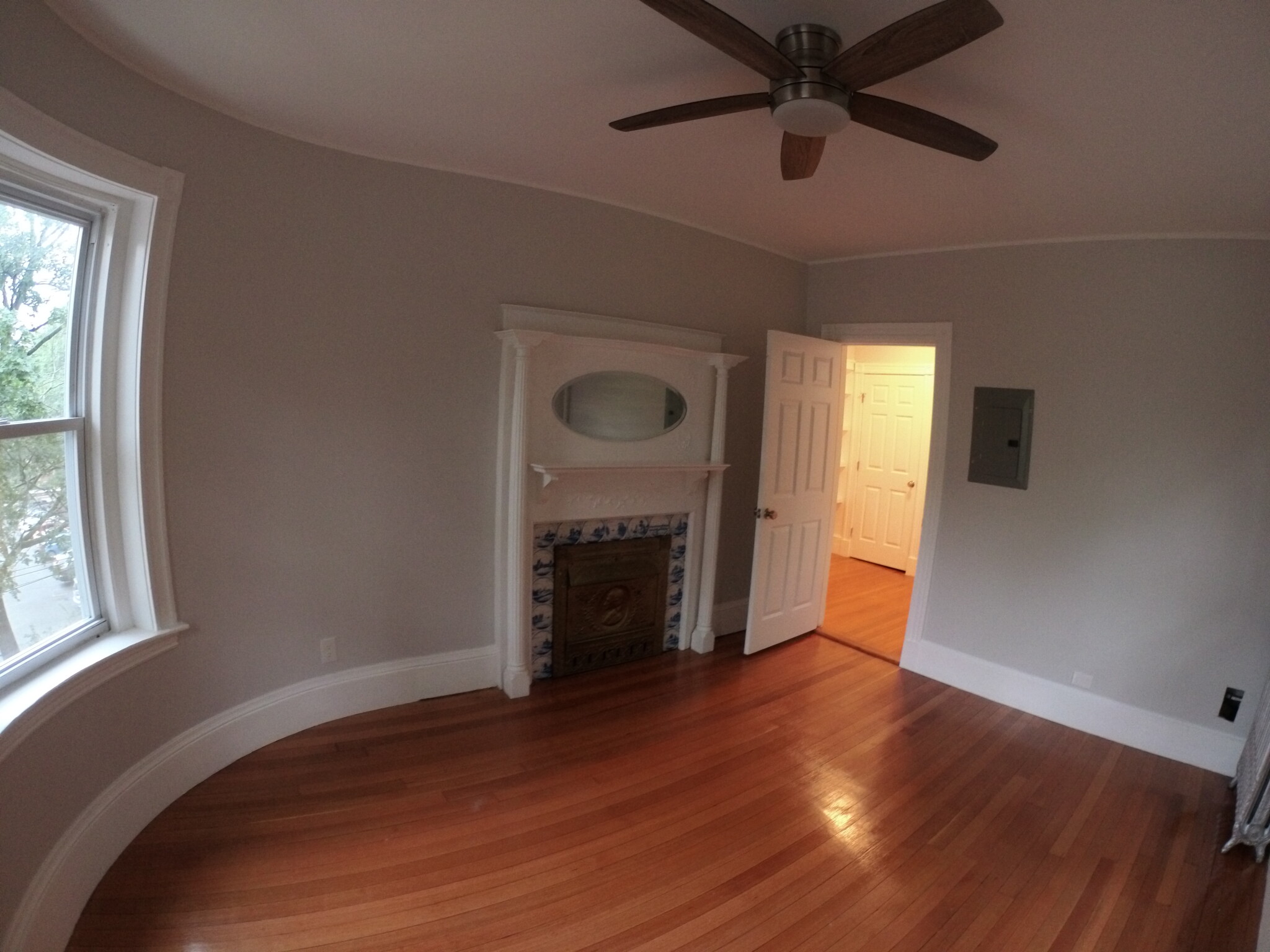 1 bed, 1 bath apartment for rent at 36 High St Unit 4, High Street Hill — photo 2 of 9
